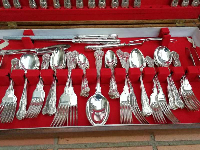 A 20th Century English Spear And Jackson Silver-Plate Kings Pattern Eight Place Setting Cutlery S...
