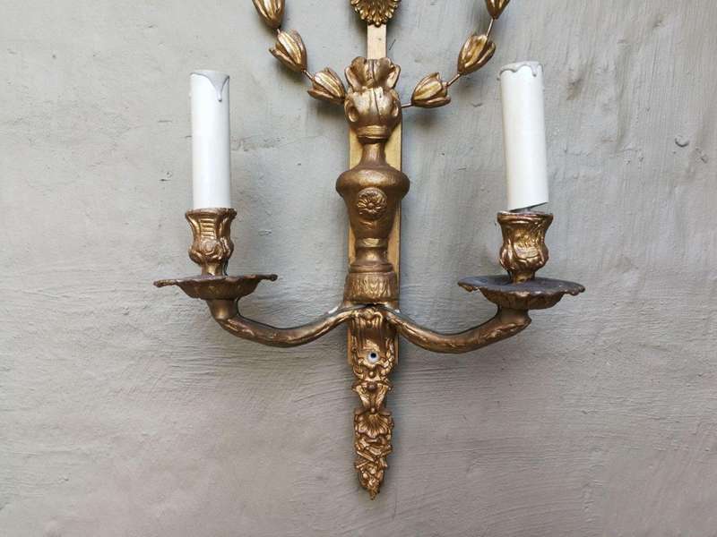 A Pair Large size Giltwood Wall Sconces (Fitted for electricity)