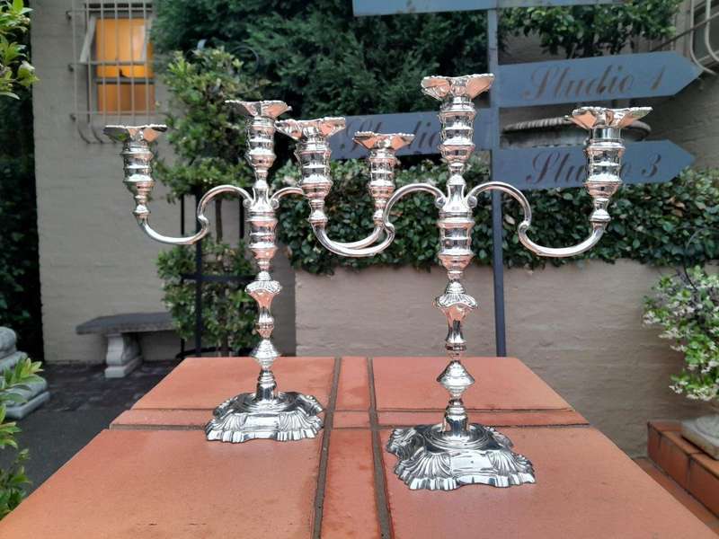 A Pair Of Elizabeth Ll Silver Candlesticks By Mappin & Webb Birmingham 1972