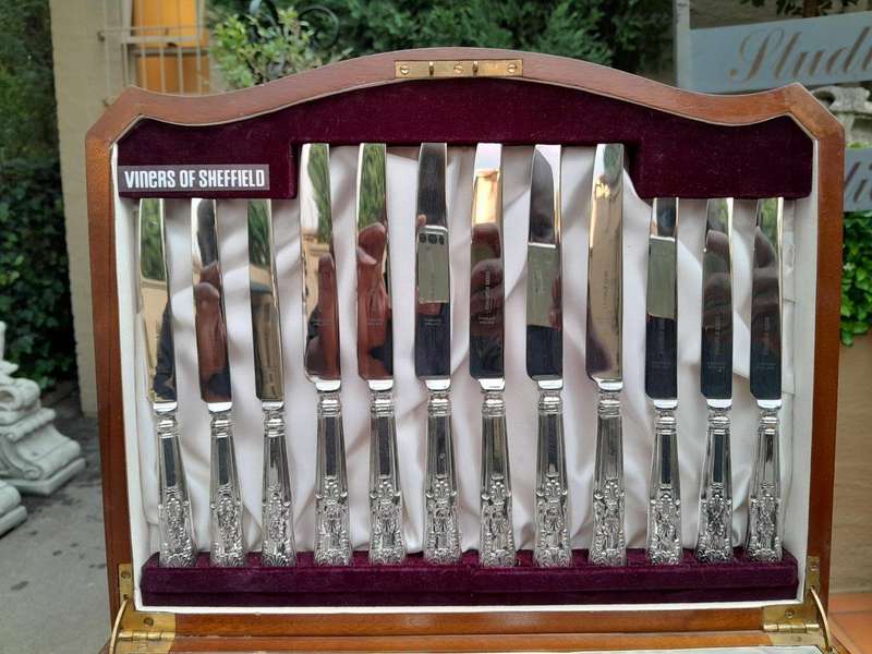 A 20th Century Viners Of Sheffield Epns Kings Pattern Cutlery Set  Six Place Setting In Original ...