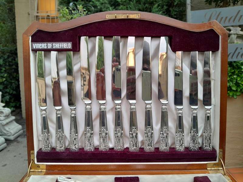 A 20th Century Viners Of Sheffield Epns Kings Pattern Cutlery Set  Six Place Setting In Original ...