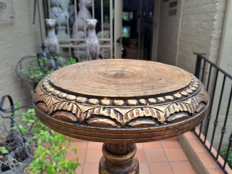 A 20th Century Pair Of French Style Giltwood Floor Or Table Candle Holders / Sticks / Plinths