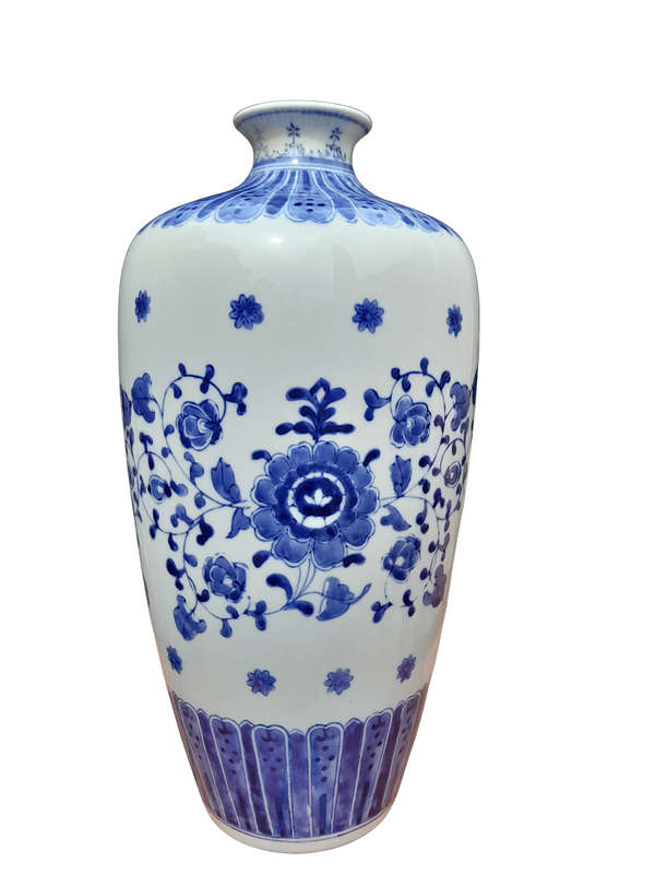 A 20TH Century Hand-Painted Oriental Ceramic Blue and White Urn / Vase
