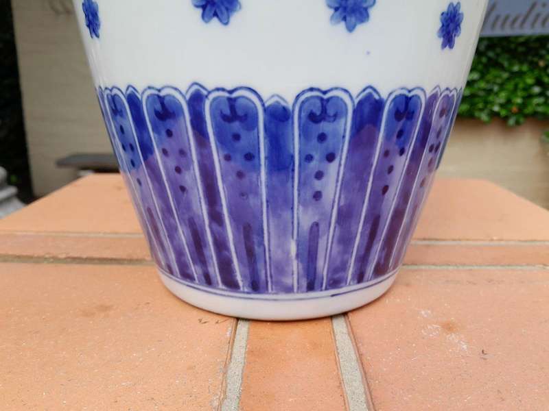 A 20TH Century Hand-Painted Oriental Ceramic Blue and White Urn / Vase