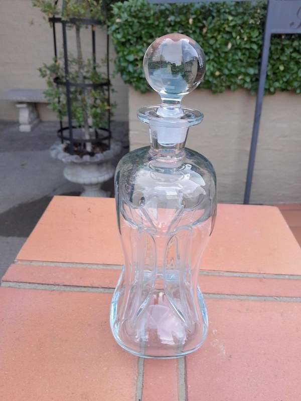 A Cutglass Glug-Glug Decanter