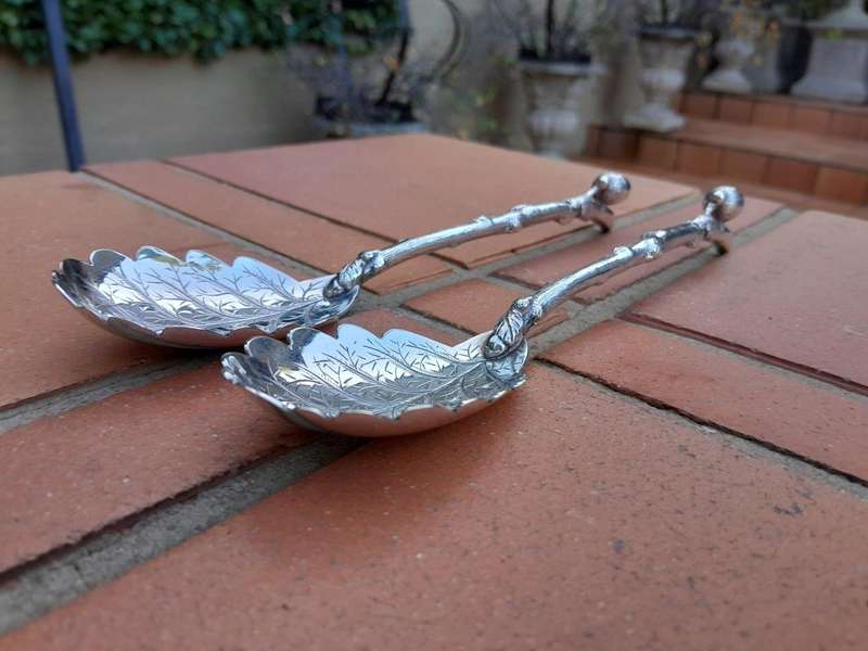 A 20th Century Pair of Electroplate Salad Servers/Spoons Dimensions: 20cm long R2500