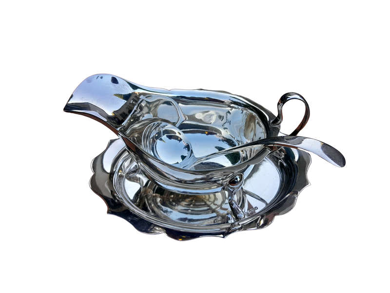 A Mid 20TH Century Elizabeth II Silver Viner's Ltd, Sheffield, Gravy  /  Sauce Boat Silver (250g ...