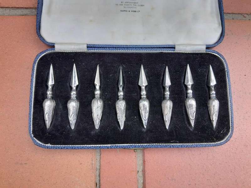 An Early 20th Century Mappin and Webb Cased Set of Eight Silver Plate Corn Holders