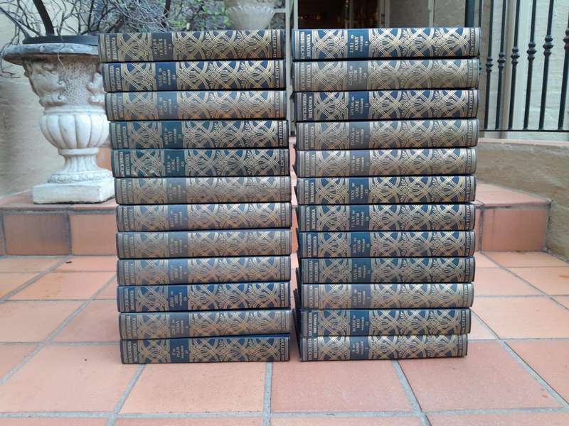 An Early 20th Century Circa 1932 Full Set of 14th Edition Encyclopaedia Britannica.  Twenty-Four...