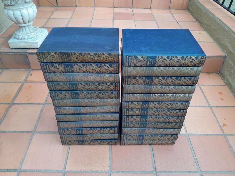 An Early 20th Century Circa 1932 Full Set of 14th Edition Encyclopaedia Britannica.  Twenty-Four...