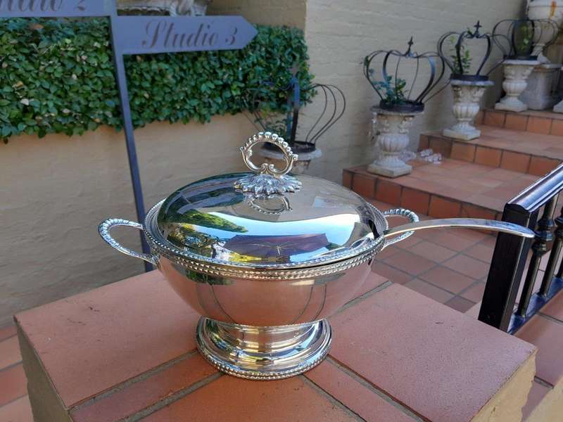 A 20th Century Georgian Style Silver Plated Tureen With Handles And Ladle