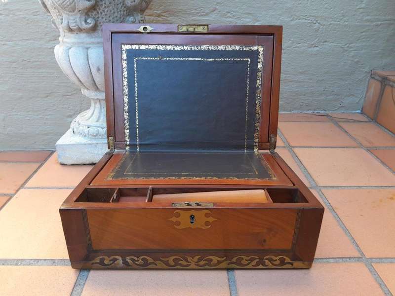 Early 19th Century Regency Mahogany And Rosewood And Brass Writing Slope With Gilt Leather Tooled...