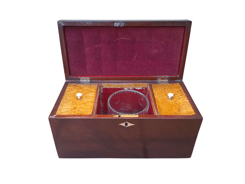 Early 19th Century Mahogany Tea Caddy With Mixing Bowl