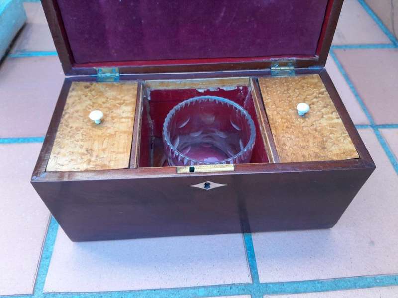 Early 19th Century Mahogany Tea Caddy With Mixing Bowl