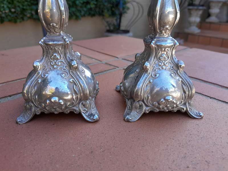 A Pair Of Sterling Silver Rococo Style Candlesticks In The Rococo Style Dimensions 16cm ( 187 Gra...