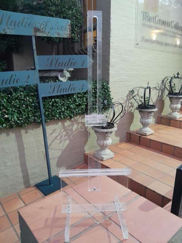 A 20th Century Perspex Easel