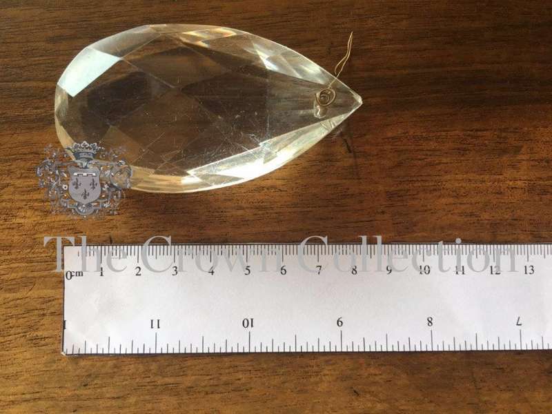 Moulded pear flat side 9cm