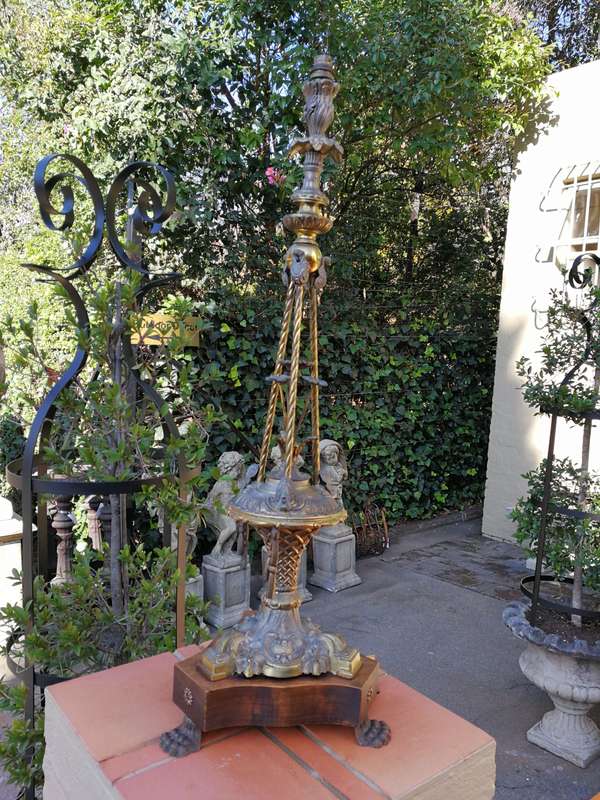 A Regency Style Antique Gilt Metal Table Lamp