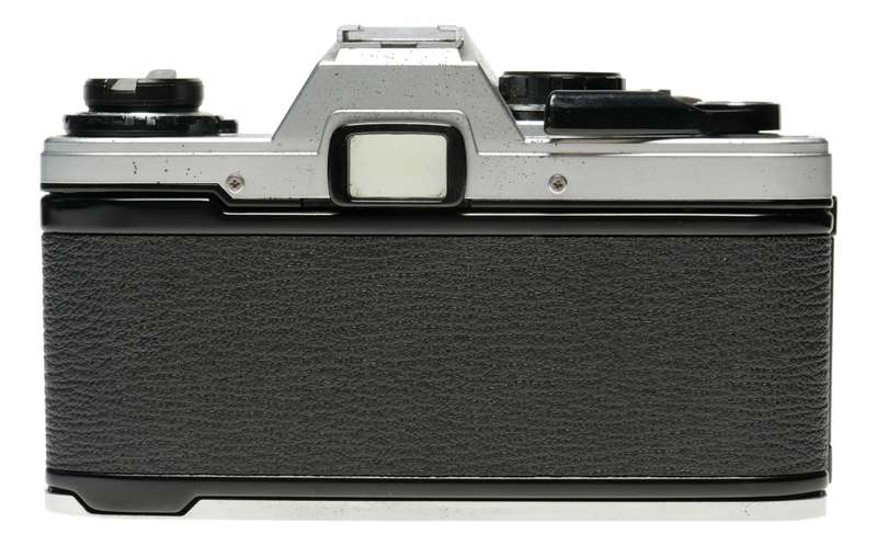 Olympus OM-10 SLR chrome film camera Zuiko 1.8/50mm lens