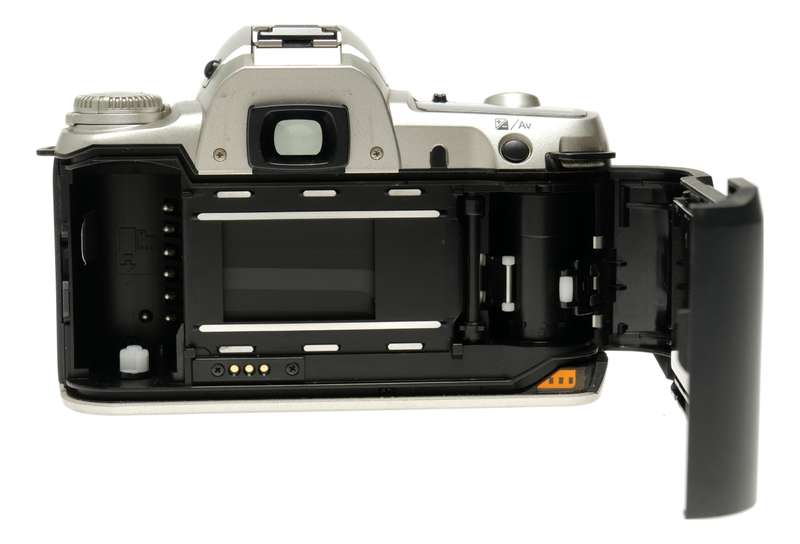 PENTAX MZ-50 vintage SLR 35mm film camera with zoom lens 28-80mm
