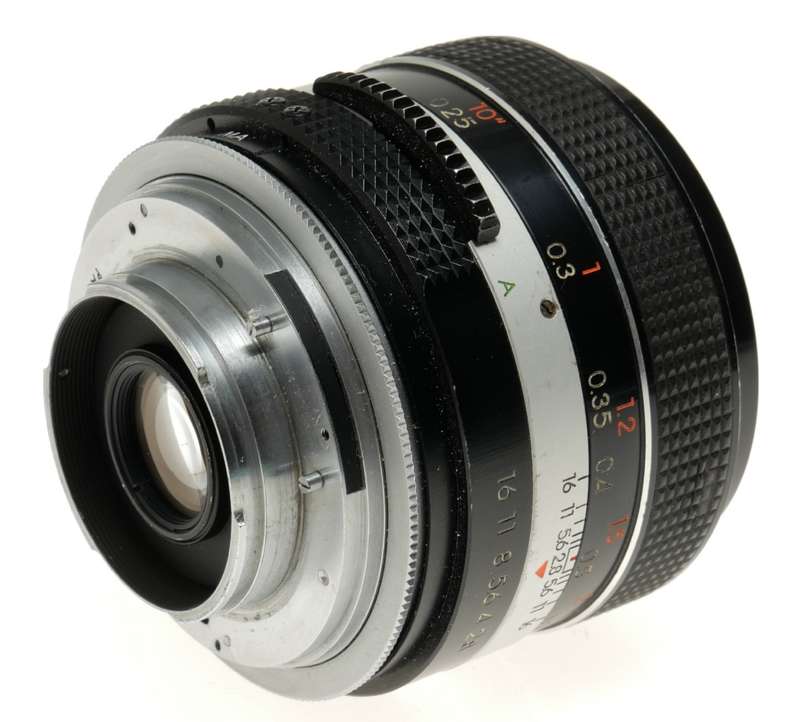 Auto Tamron 1:2.8 f=28mm SRT.TO Vintage film camera lens