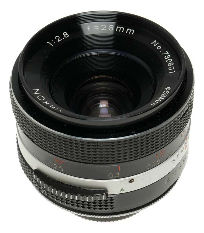 Auto Tamron 1:2.8 f=28mm SRT.TO Vintage film camera lens