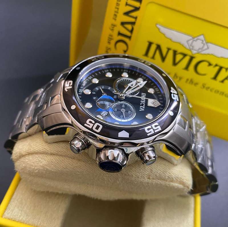 INVICTA Men's BIG COLOSSUS silver / black 50mm Steel Chronograph Watch
