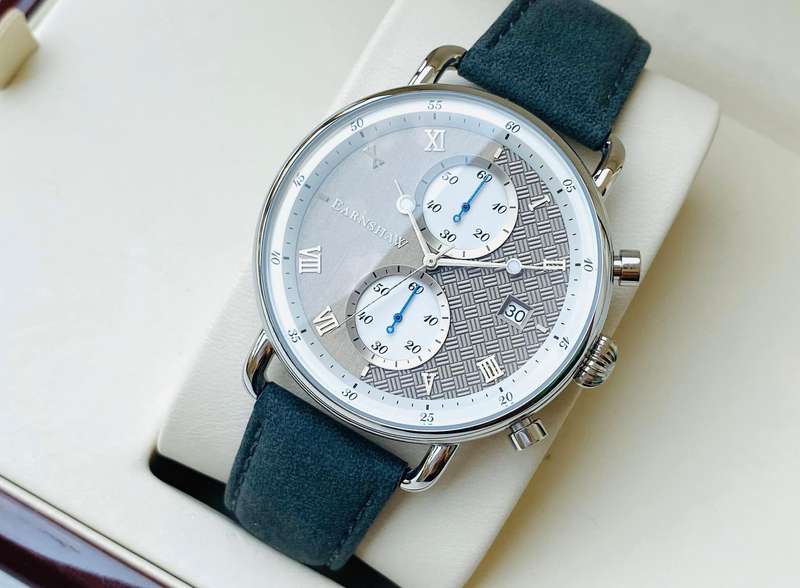 Retail: R9,200.00 Thomas Earnshaw British WWII Watch Graphite/White GENUINE, BRAND NEW