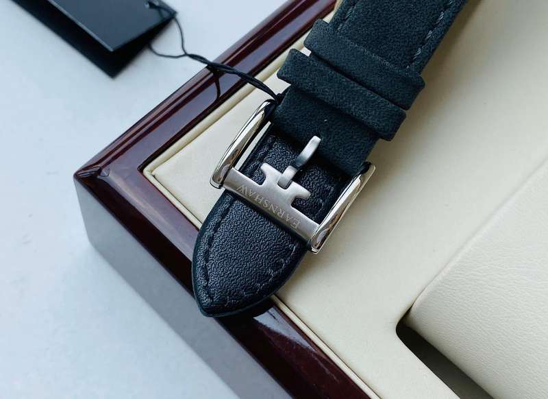 Retail: R9,200.00 Thomas Earnshaw British WWII Watch Graphite/White GENUINE, BRAND NEW