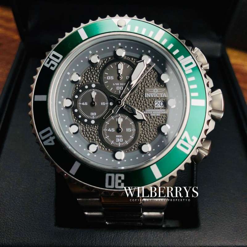 Retail: R8,999.00 INVICTA Men`s Explorer 50mm Pebbled Chronograph BRAND NEW