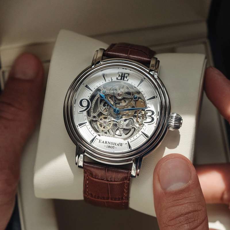 ***must see*** rrp: R11,500.00 THOMAS EARNSHAW AUTOMATIC ROYALE OPEN HEART Silver White Watch