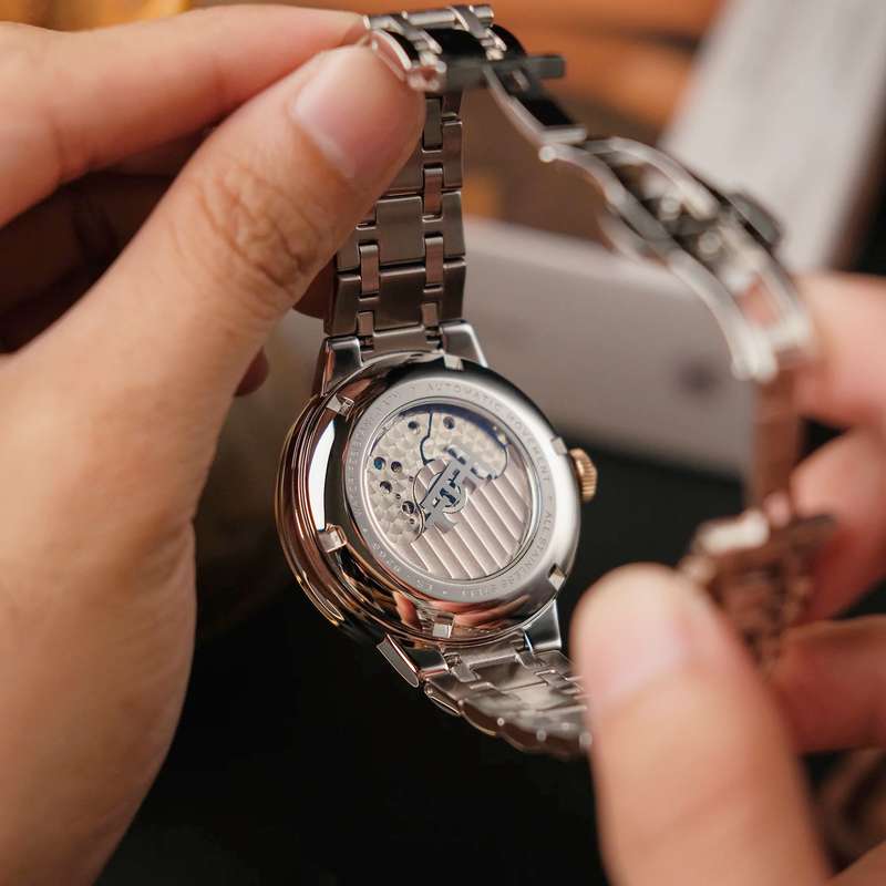**read b4 bid** rrp: R11,500.00 THOMAS EARNSHAW AUTOMATIC DOUBLE BARREL OPEN HEART Slate White Watch