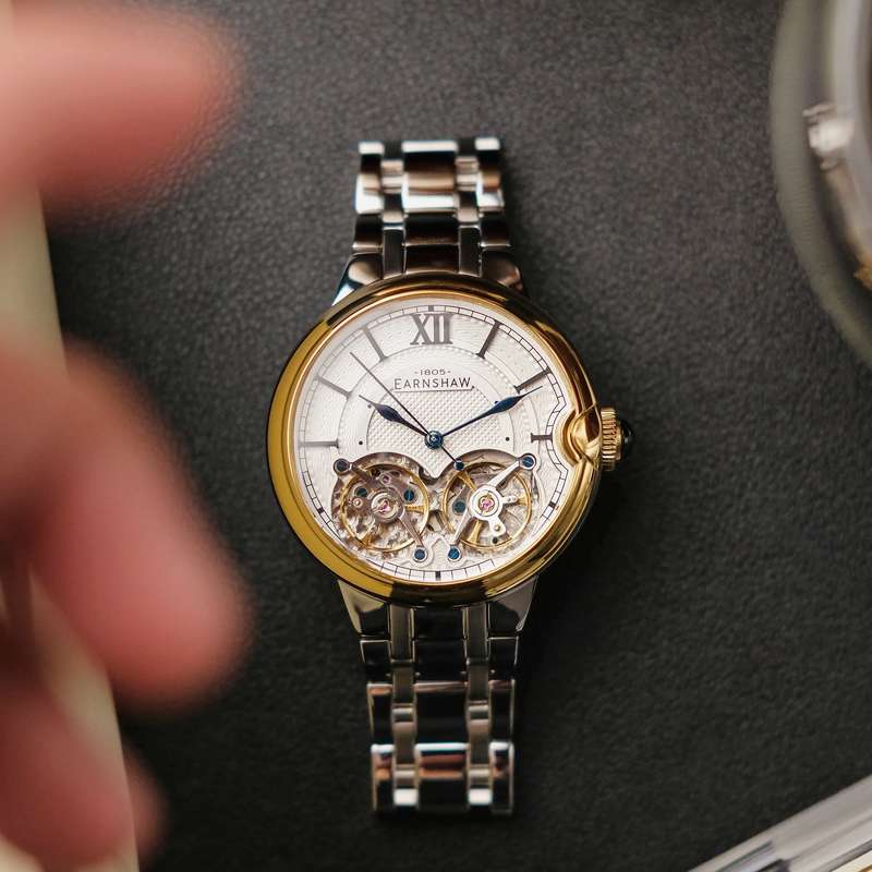 ***must see*** rrp: R11,500.00 THOMAS EARNSHAW AUTOMATIC DOUBLE BARREL OPEN HEART White/Gold Watch