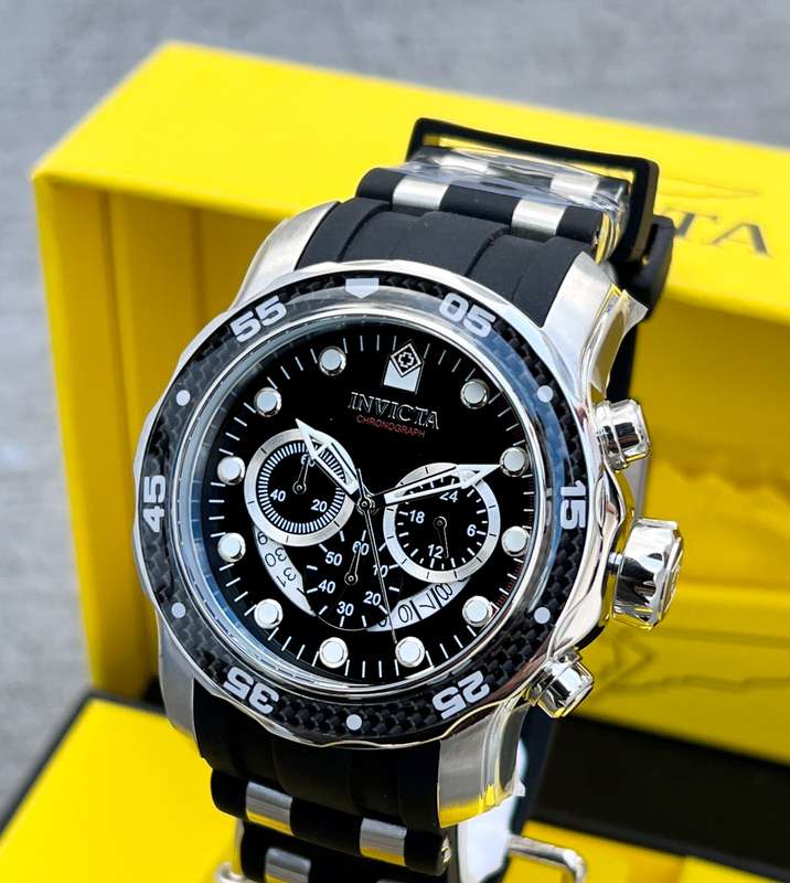 R30 courier!! rrp R8,999.00 INVICTA MEN`S COLOSSUS GRAND PRIX GP 50mm SILVER CARBON Watch BRAND NEW