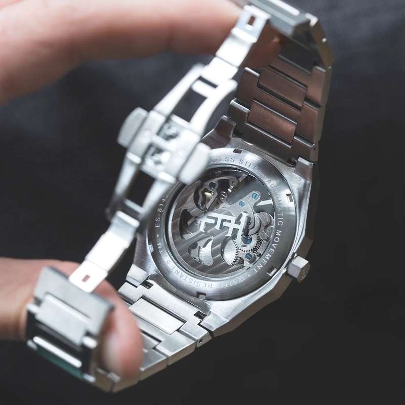 LOOK!! rip: R9,200.00 THOMAS EARNSHAW DRAKE SKELTON OPEN HEART AUTOMATIC Emerald Green Watch