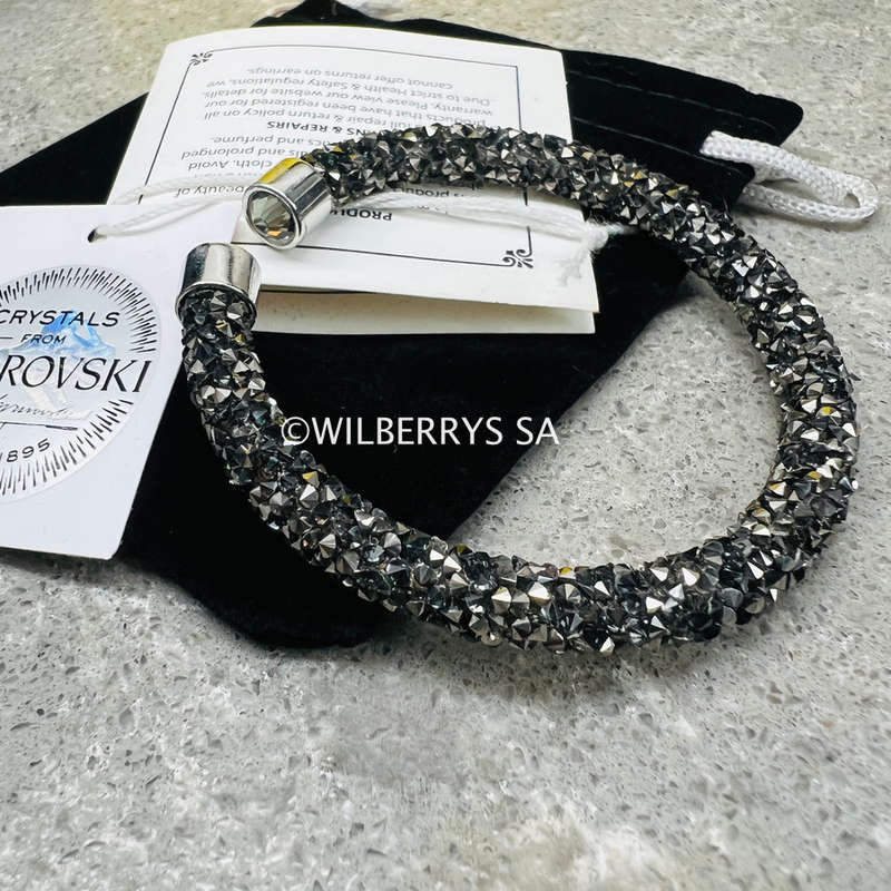 last 1 left!! Retail: R1750.00 LONDON JEWELLERS Brilliance CRYSTALS FROM SWAROVSKI Sugar bracelet