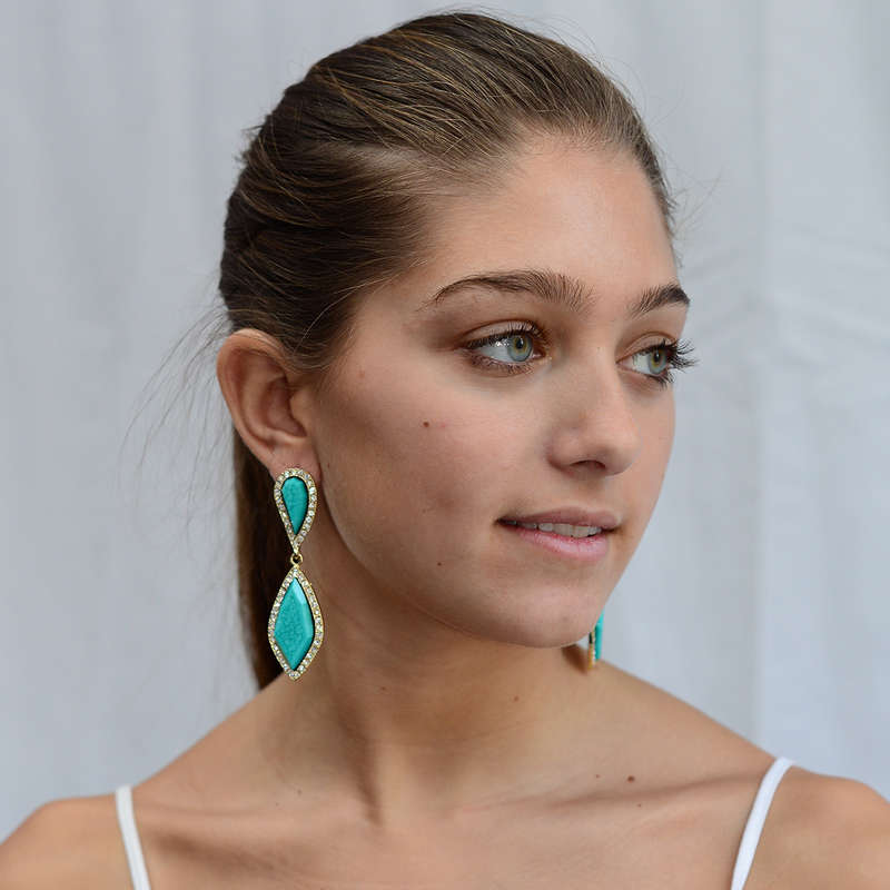Must see! Retail: R1250.00 AMRITA NEW YORK Hampton Classic Two Tier Earring Blue Lapis