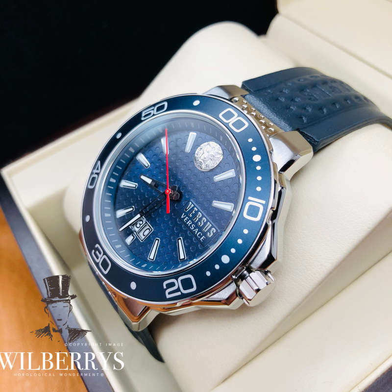 Retail: R8,299.00 VERSACE Men's Versus Kalk Bay Leather Navy Blue Sport Watch BRAND NEW Glorious!