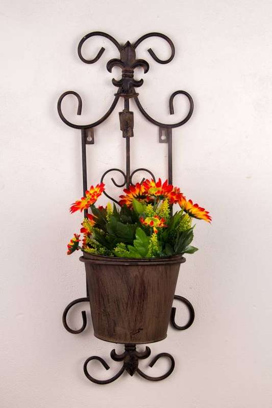 Hanging Flower Pot Rust