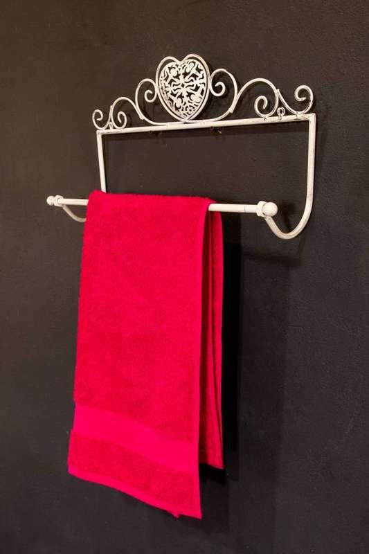 Heart Towel Rack Antique White