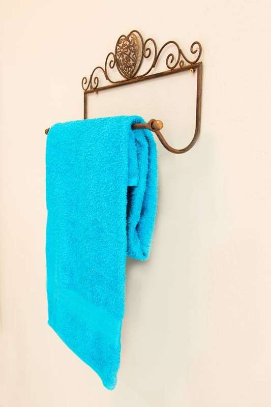 Heart Towel Rack Rust