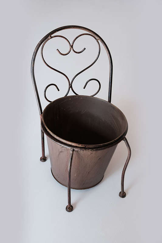 Standing Flower Pot Rust