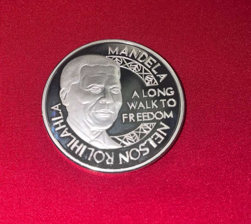 2001 1oz Mandela Silver Proof Medallion - Nobel Peace Prize 1993 - In Capsule