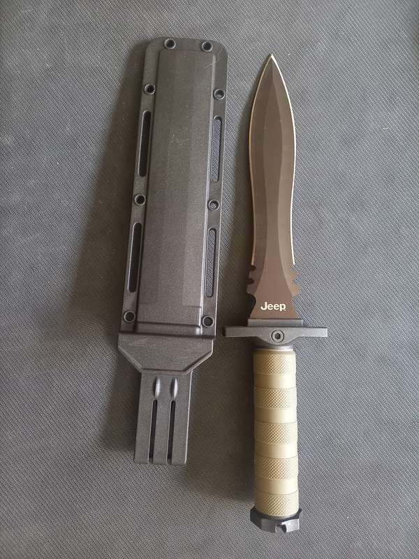 Jeep Rambo-style survival knife