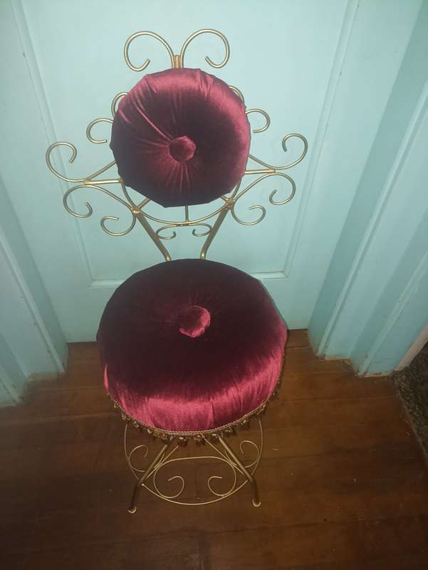 1950 Boudoir chair renovated