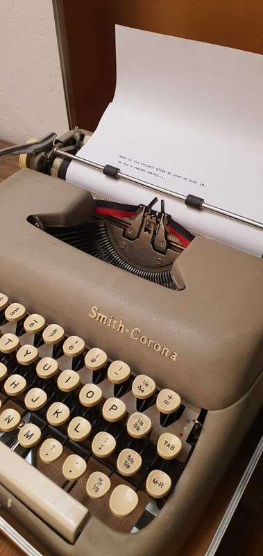 1950's Smith Corona sterling Typewriter in Great Working condition