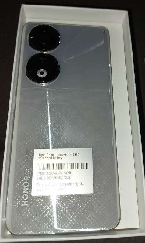 **BARGAIN BUY** AS NEW HONOR 90 256GB 5G WITH ORIGINAL CHARGER- WORTH R14k- GRAB IT @ JUST R6999!!!!