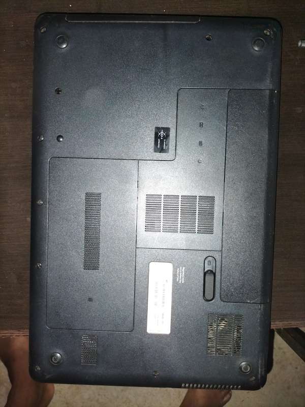 compaq presario cq57,needs needs new battery,works on charger