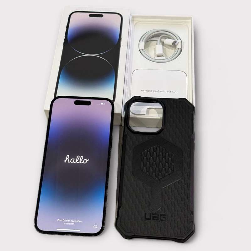 Apple iPhone 14 Pro Max 1TB Space Black & UAG Phone Cover
