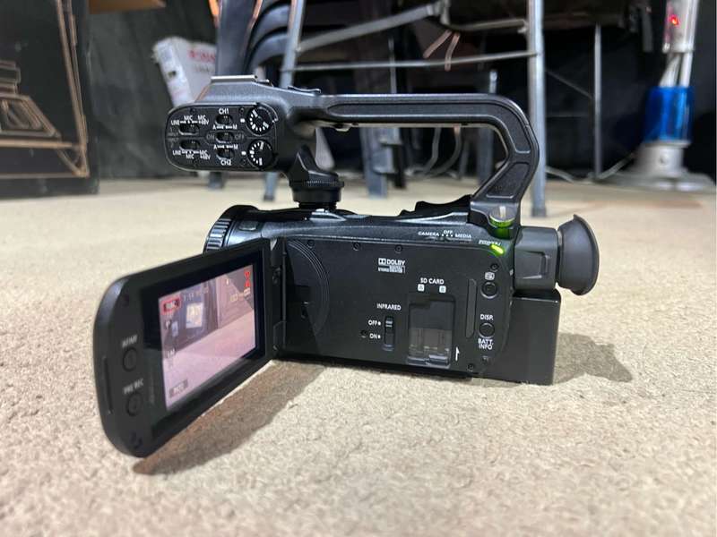 Canon XA 10 Video Camera